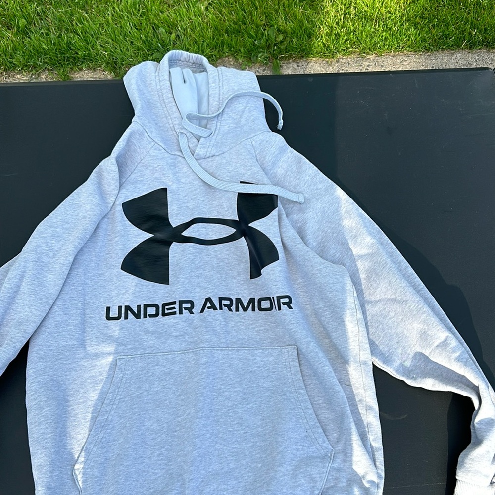 Grey under armor sweatshirt